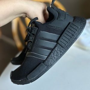 MND Women’s adidas
